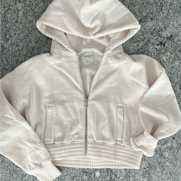 Abercrombie Essential Sunday Hoodie - Picture 1 of 4